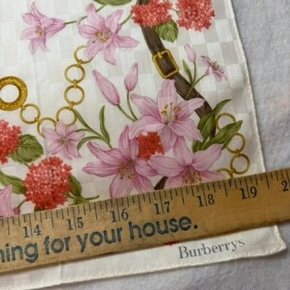 Vtg BURBERRYS Scarf Handkerchief Floral Lily Chain 100% Cotton White Pink 19.5